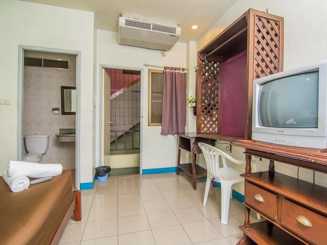 Sutus Court 5 Otel Pattaya Dış mekan fotoğraf